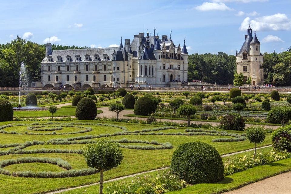 loire valley chateau day trip from paris – Your Paris Tickets