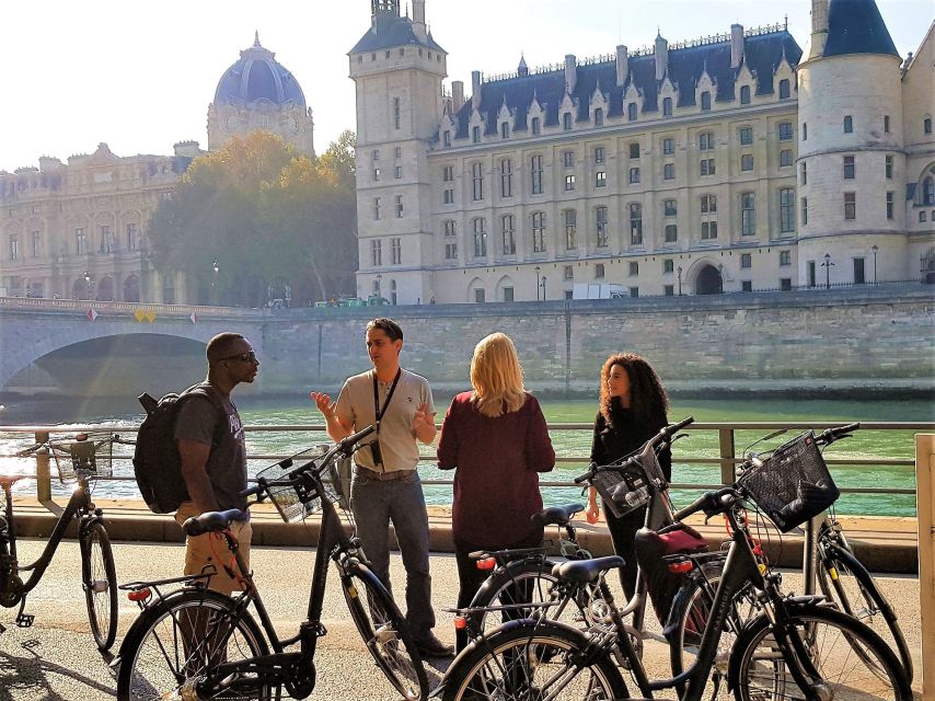 Nooks and Crannies Bike Tour Paris – Your Paris Tickets